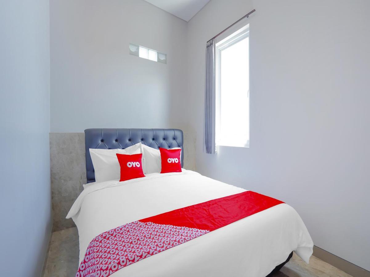 Super Oyo Capital O 90336 Olive Guest House سورابايا المظهر الخارجي الصورة